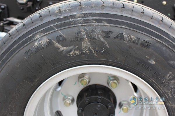 江淮新骏铃 160马力 4X2 载货车