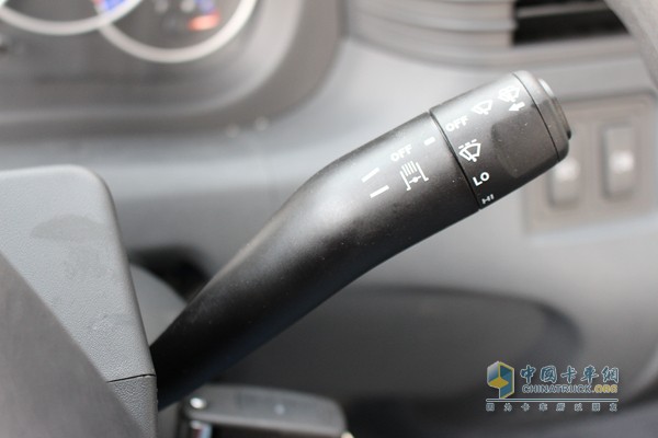 江淮新骏铃 160马力 4X2 载货车
