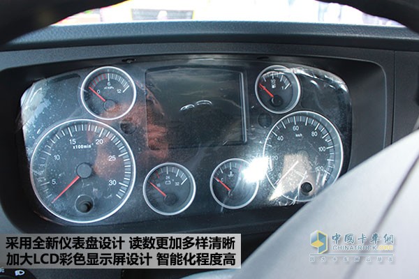 中国重汽HOWO-T7H 540马力6X4牵引车
