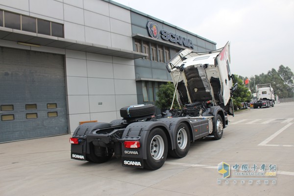 斯堪尼亚G系列 480马力 6X2牵引车