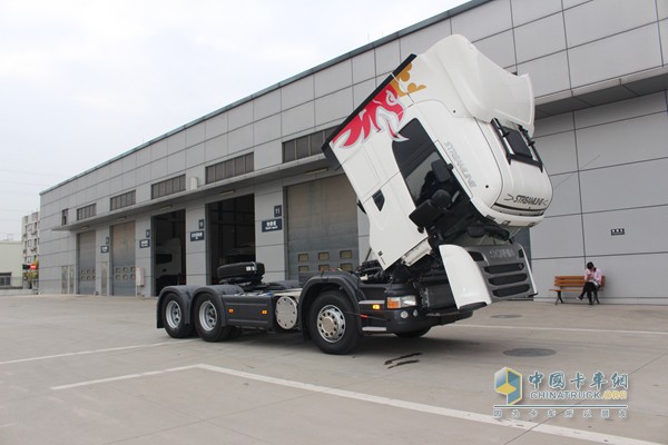 斯堪尼亚G系列 480马力 6X2牵引车