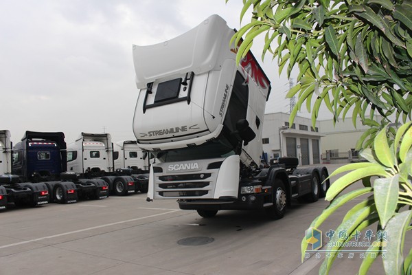 斯堪尼亚G系列 480马力 6X2牵引车