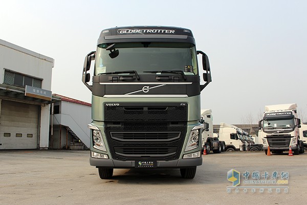 沃尔沃新FH 500马力 6x2 牵引车