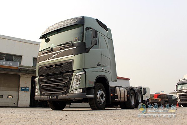 沃尔沃新FH 500马力 6x2 牵引车