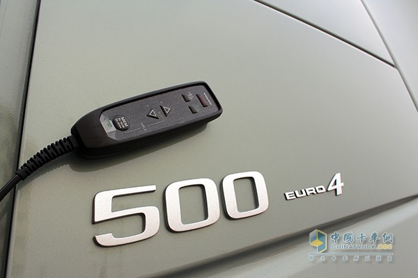 沃尔沃新FH 500马力 6x2 牵引车