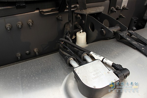 沃尔沃新FH 500马力 6x2 牵引车