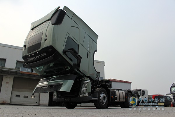 沃尔沃新FH 500马力 6x2 牵引车