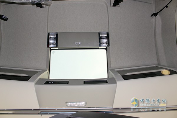 沃尔沃新FH 500马力 6x2 牵引车