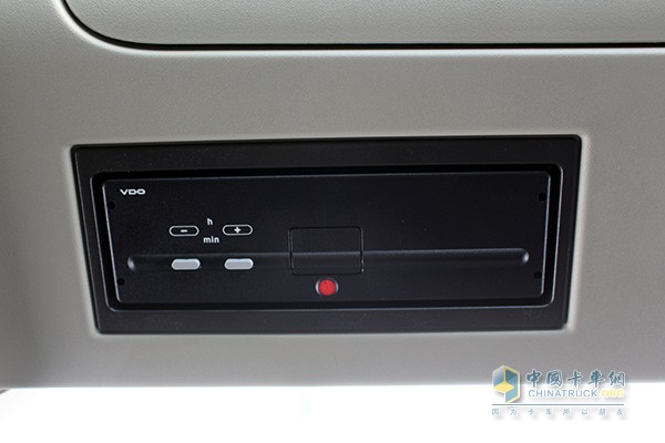 沃尔沃新FH 500马力 6x2 牵引车
