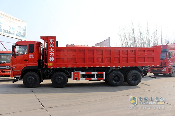 东风大力神 350马力 8X4自卸车