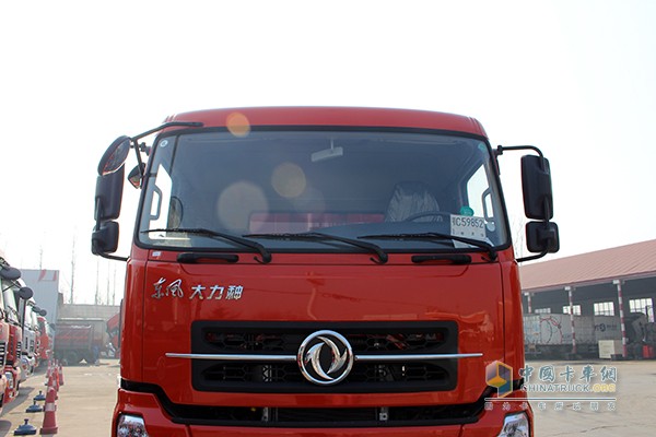 东风大力神 350马力 8X4自卸车
