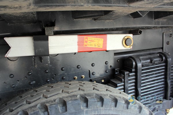 东风大力神 350马力 8X4自卸车