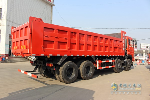 东风大力神 350马力 8X4自卸车