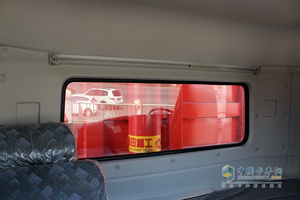 东风大力神 350马力 8X4自卸车