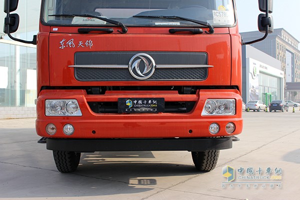 东风天锦 160马力 4X2厢式冷藏车