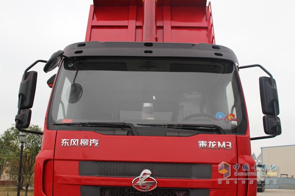 东风柳汽 280马力 8X4 轻量化自卸车