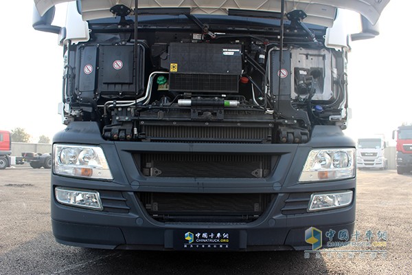 德国曼恩TGS19.400 400马力4x2 BLS牵引车