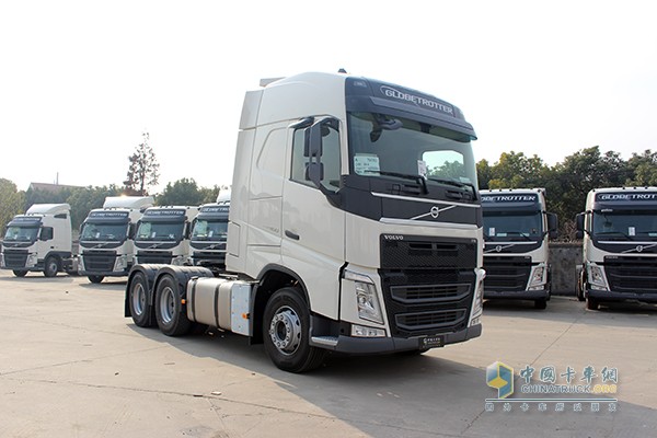 沃尔沃新FH 460马力 6x2 牵引车