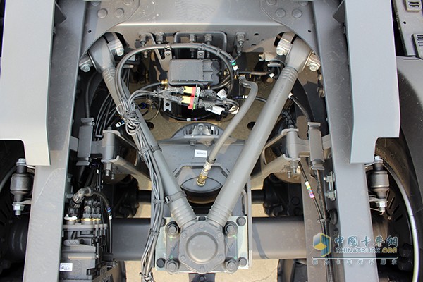 沃尔沃新FH 460马力 6x2 牵引车