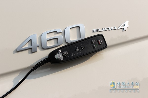 沃尔沃新FH 460马力 6x2 牵引车