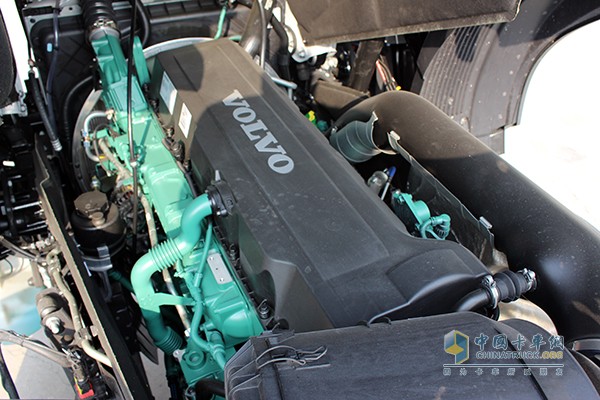 沃尔沃新FH 460马力 6x2 牵引车