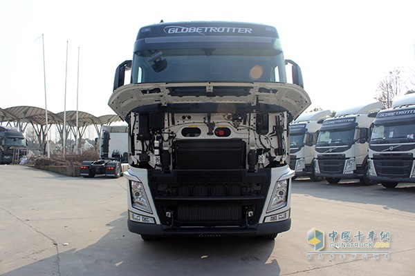沃尔沃新FH 460马力 6x2 牵引车