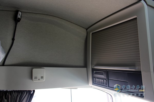 沃尔沃新FH 460马力 6x2 牵引车