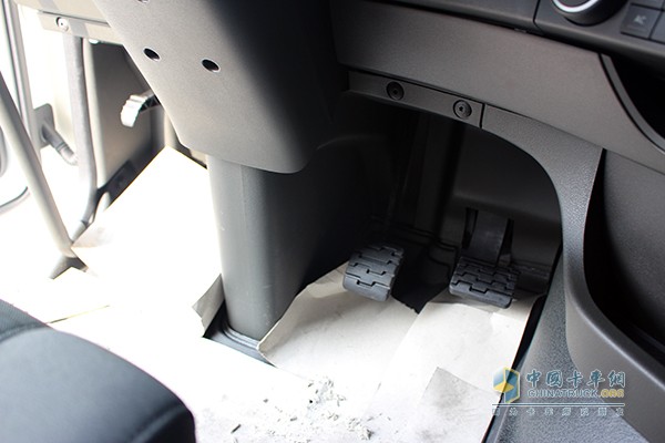 沃尔沃新FH 460马力 6x2 牵引车
