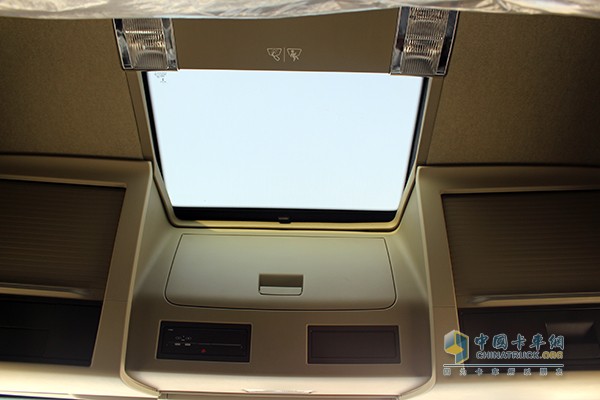 沃尔沃新FH 460马力 6x2 牵引车
