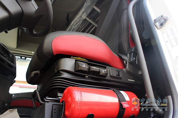 沃尔沃新FH 460马力 6x2 牵引车