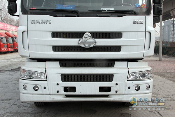 东风柳汽 乘龙 245马力6x2 9.6m厢式载货车