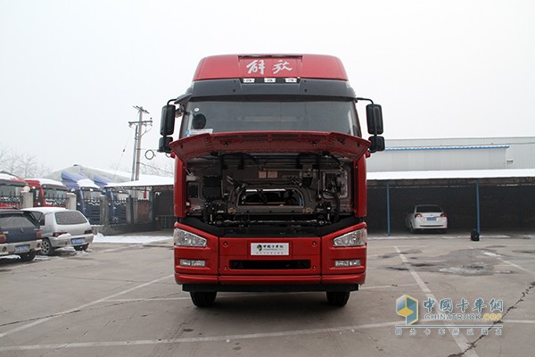 一汽解放 J6P 350马力 8X4载货车底盘