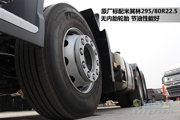 沃尔沃FH 500马力6x2牵引车