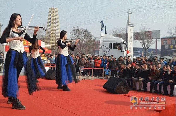 中国重汽 汕德卡 重卡