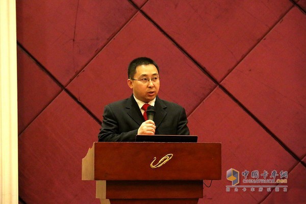 中国重汽集团济南商用车有限公司销售部副总经理刘军