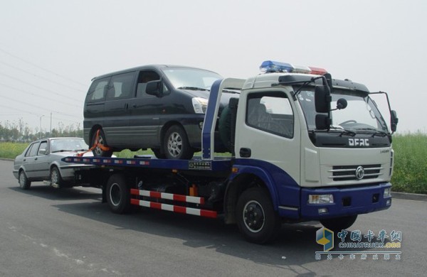 清障车