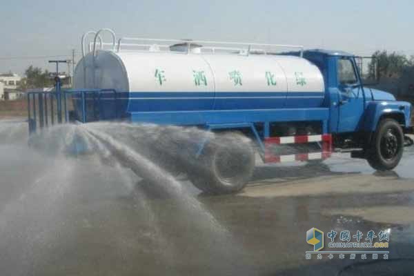 洒水车