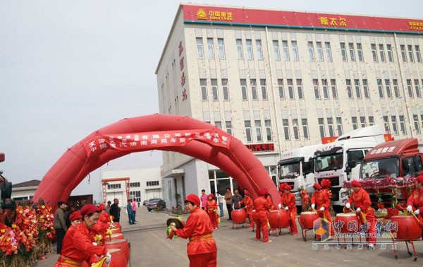 中国重汽天津4s店