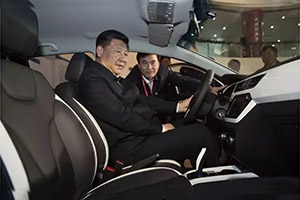 习大大来合肥乘坐江淮iEV6S