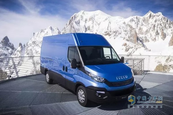 New Daily 欧VI车型在Helbronner峰顶发布