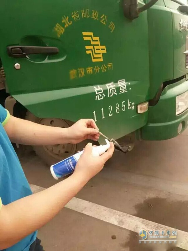 可兰素全国行首站来到湖北邮政
