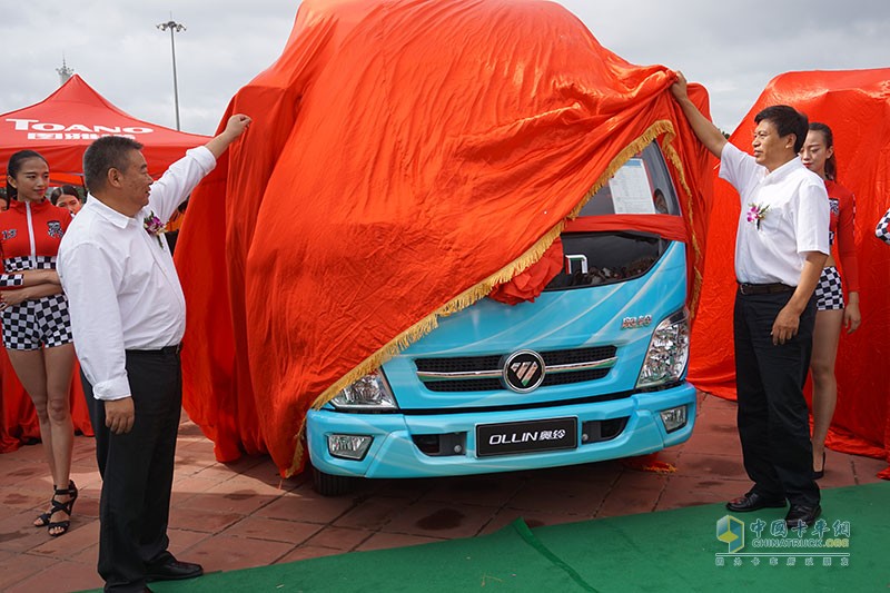 陕汽重卡 德龙新M3000 轻量化版 310马力 4X2 国四牵引车(SX4186GN361)