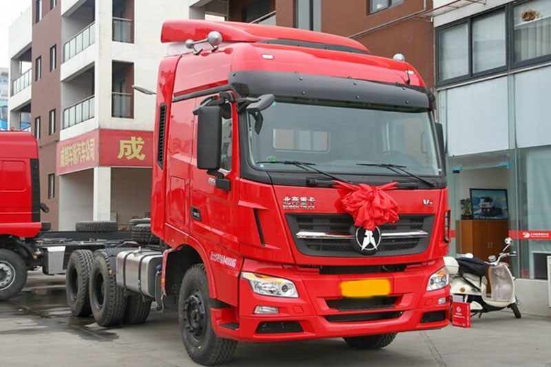 北奔 V3重卡 460马力 6X4 轻量化牵引车(ND4253B34J7)