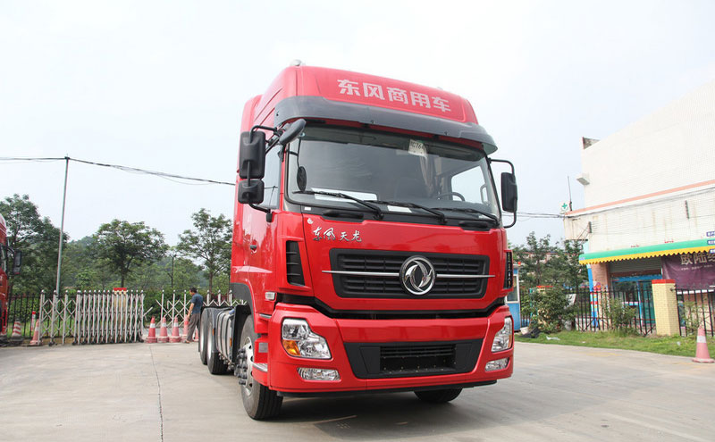 东风商用车 新天龙重卡 启航版 420马力 6X4牵引车(DFL425AX16A)