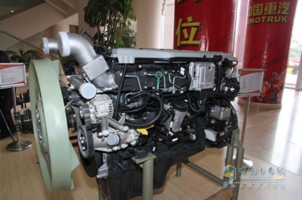 中国重汽MC11发动机