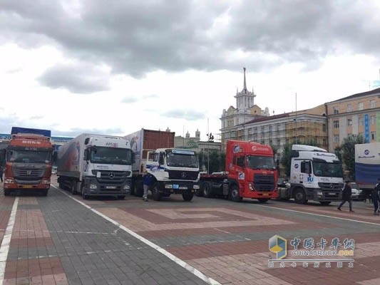 中蒙俄三国车队顺利抵达俄罗斯乌兰乌德