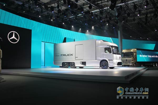 奔驰都市纯电动卡车（Urban eTruck）进行了全球首发