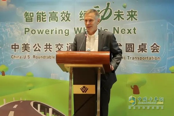 美国驻华大使馆公使阮大为致辞