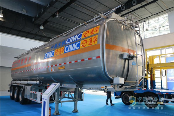中集铝合金油罐车