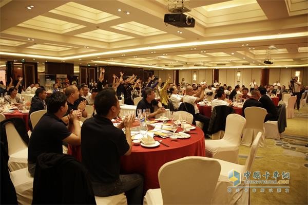 汉地润滑油品牌推介会现场